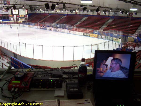 The USHL Arena & Travel Guide - 95KGGO Arena, Des Moines Buccaneers